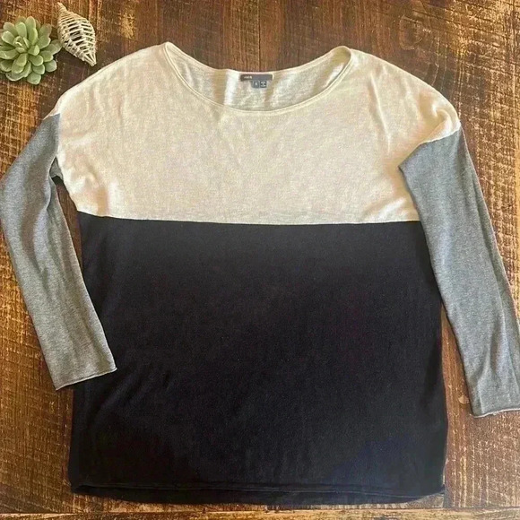 VINCE | Neutral Color Block, 100% Cotton Oversized, Lightweight Sweater - Picture 2 of 7